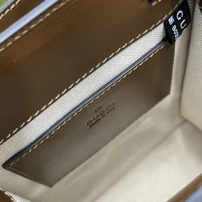 Louis vuitton locations Detachabl Gucci Mini Tote Bag with Interlocking G in GG Supreme