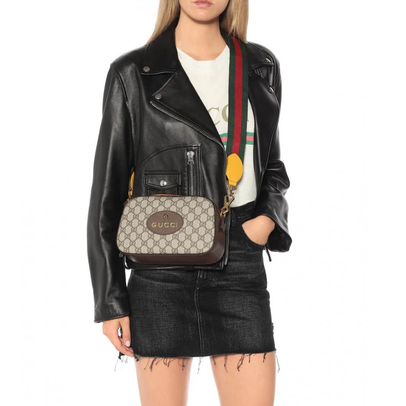Replica bags lv This item Gucci Neo Vintage GG Supreme Messenger Bag