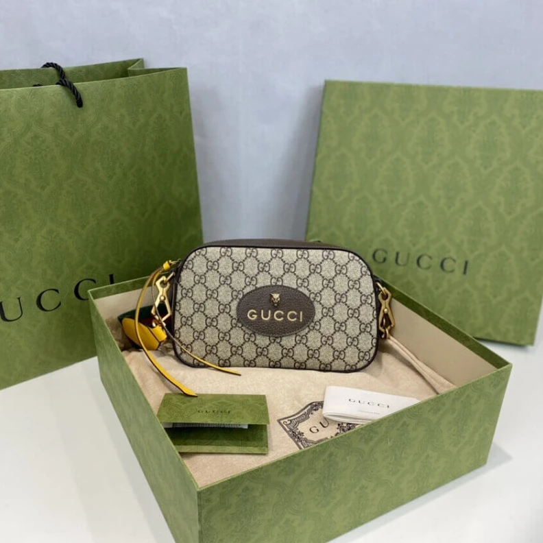 Replica bags lv This item Gucci Neo Vintage GG Supreme Messenger Bag
