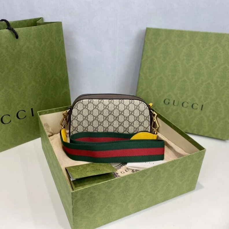 Replica bags lv This item Gucci Neo Vintage GG Supreme Messenger Bag
