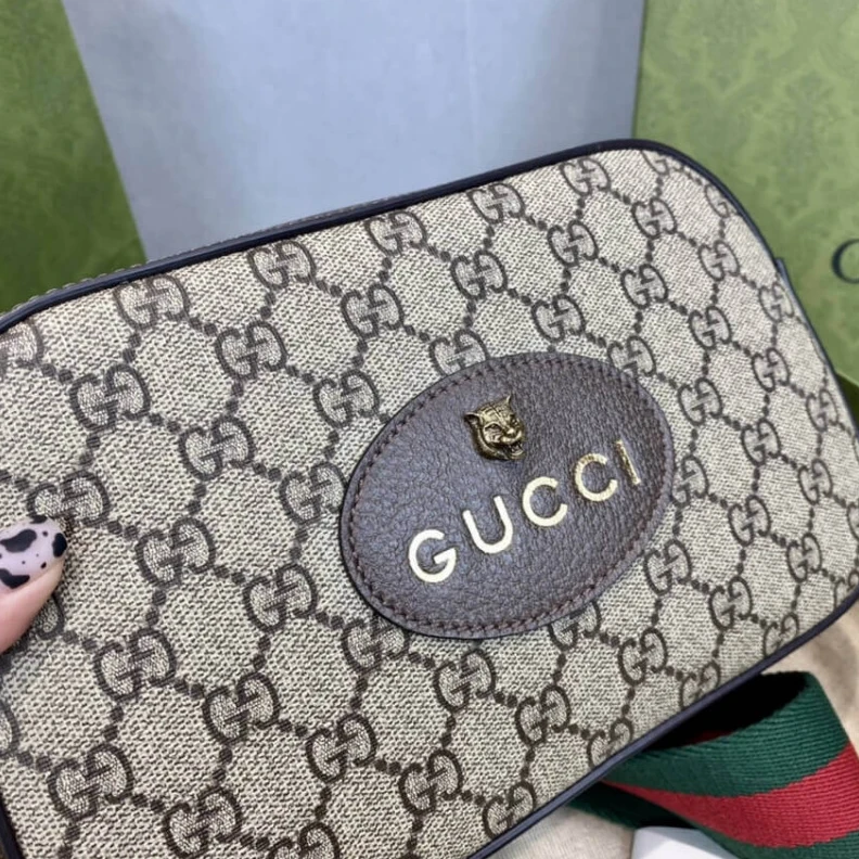 Replica bags lv This item Gucci Neo Vintage GG Supreme Messenger Bag
