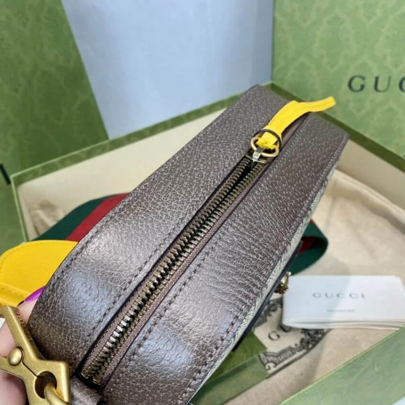 Replica bags lv This item Gucci Neo Vintage GG Supreme Messenger Bag