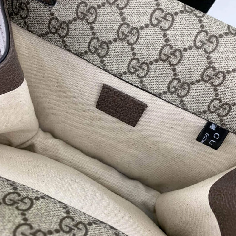 Louis vuitton locations First used Gucci Neo Vintage Small Messenger Bag