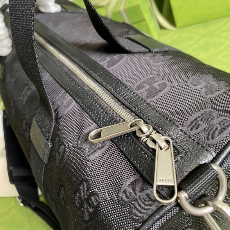Top lv This duffl Gucci Off The Grid Duffle Bag