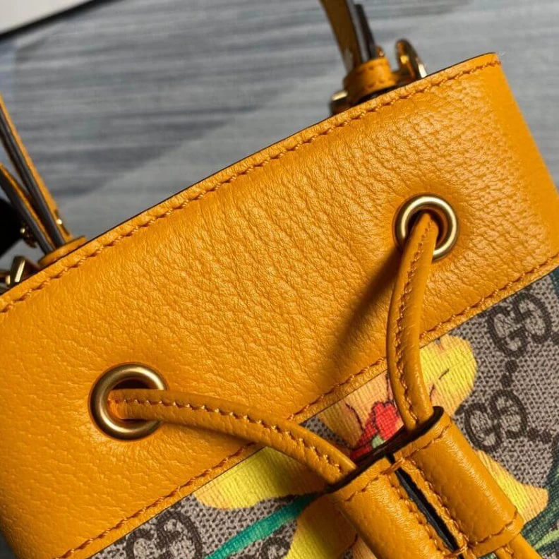 Lv belts replica 20.5 x 26 Gucci Ophidia GG Flora Small Bucket Bag