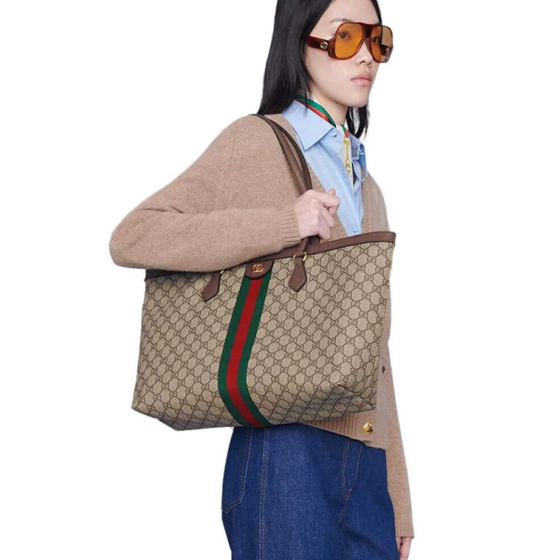 Kitlife ru A classic Gucci Ophidia GG Medium Tote Beige