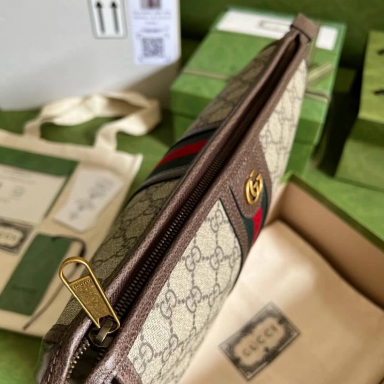 Kitlife ru Beige ebo Gucci Ophidia GG Toiletry Case Coffee