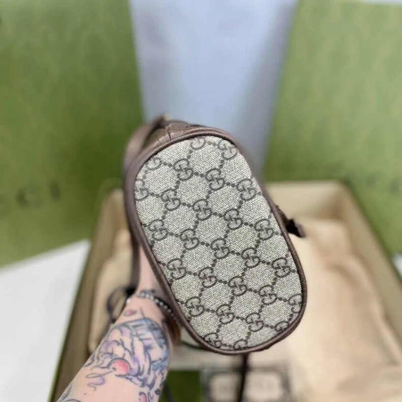 Louis vuitton locations Adjustabl Gucci Ophidia Mini GG Bucket Bag