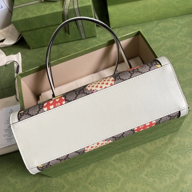 Top lv Key with Gucci Padlock GG Heart Apple Pattern Small Shoulder Bag