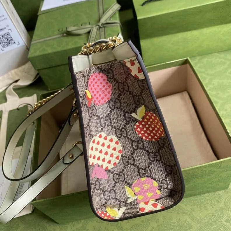 Top lv Key with Gucci Padlock GG Heart Apple Pattern Small Shoulder Bag