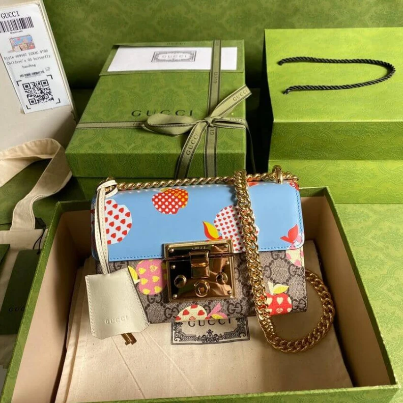 Louis vuitton locations Key with Gucci Padlock Heart Apple Pattern Small Shoulder Bag Blue