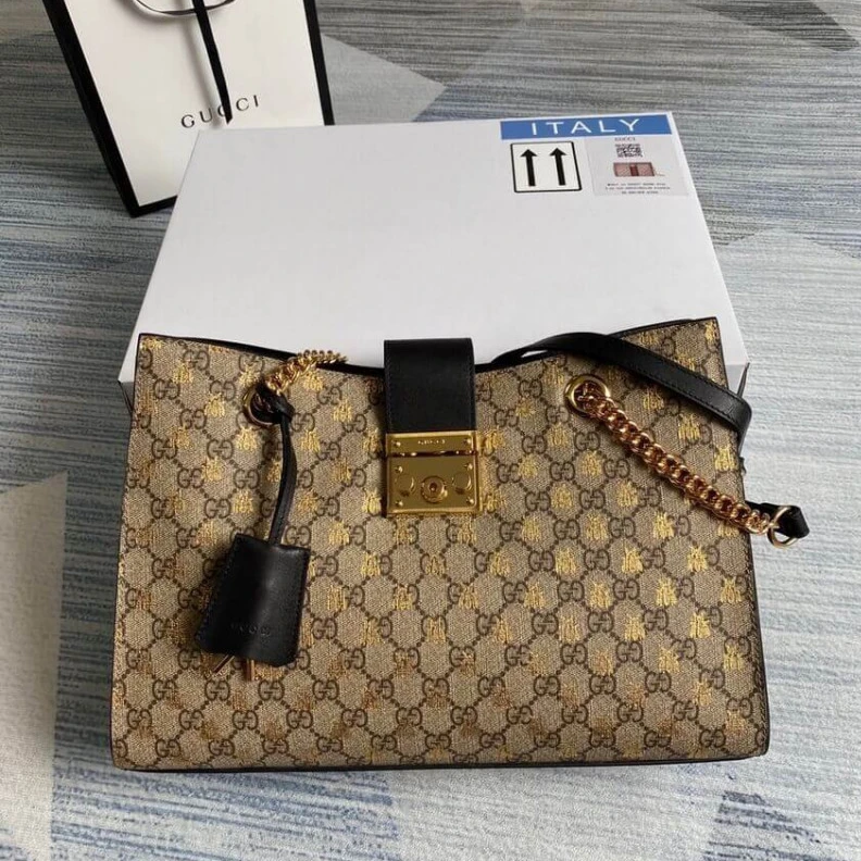 Kitlife ru Microfibe Gucci Padlock Medium GG Bees Shoulder Bag