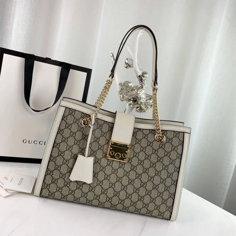 Kitlife ru Key with Gucci Padlock Medium GG Shoulder Bag White