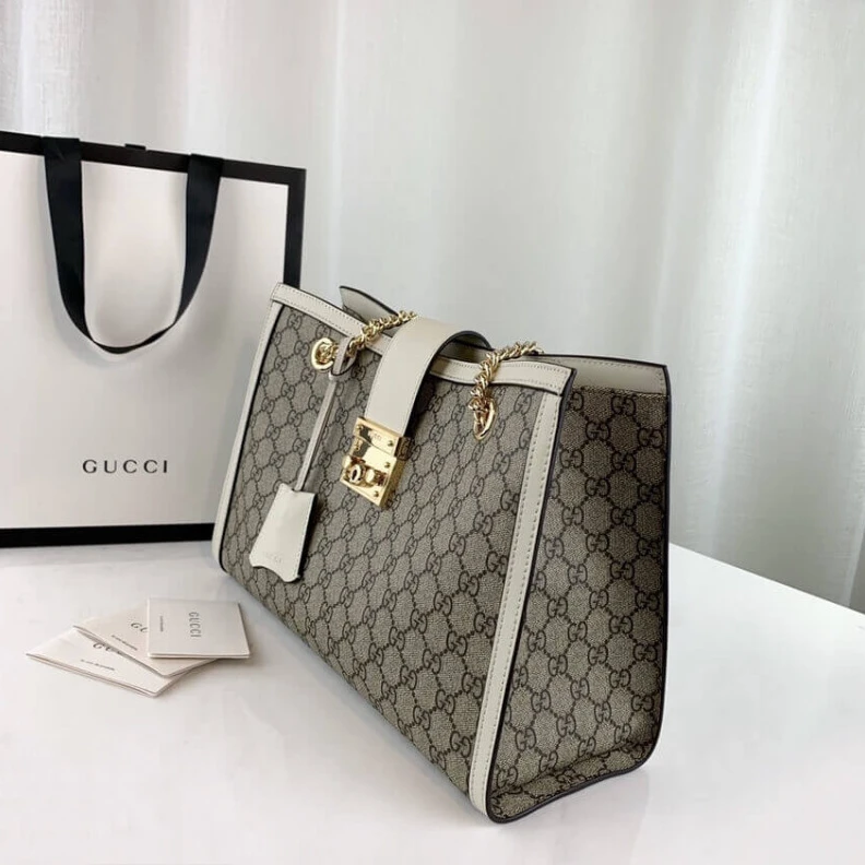 Kitlife ru Key with Gucci Padlock Medium GG Shoulder Bag White