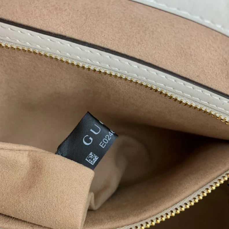 Kitlife ru Key with Gucci Padlock Medium GG Shoulder Bag White