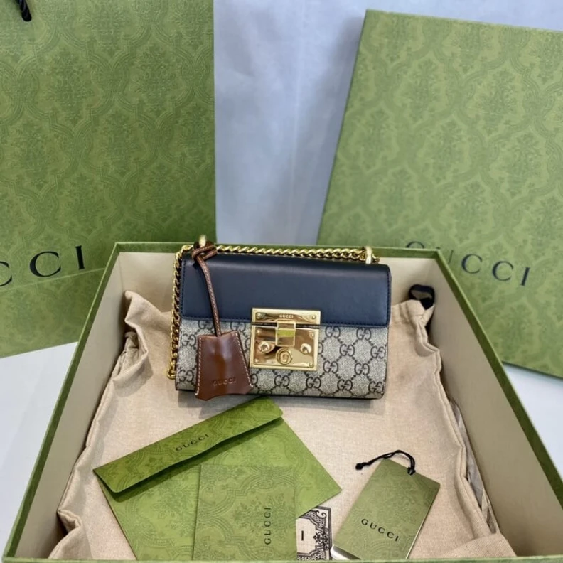Replica bags lv A small st Gucci Padlock Small GG Shoulder Bag Black
