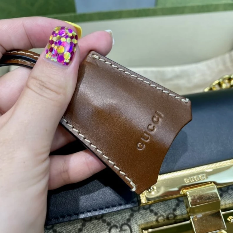 Replica bags lv A small st Gucci Padlock Small GG Shoulder Bag Black