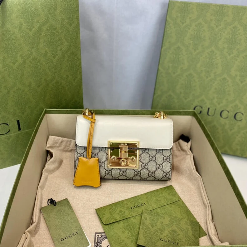 Kitlife Beige and Gucci Padlock Small GG Shoulder Bag White
