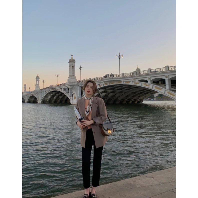 Louis vuitton locations Beige and Gucci Padlock Small Shoulder Bag Black