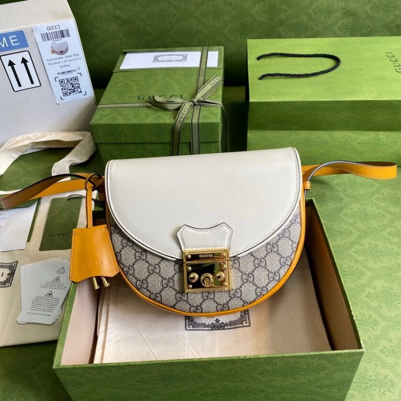 Kitlife Beige and Gucci Padlock Small Shoulder Bag White