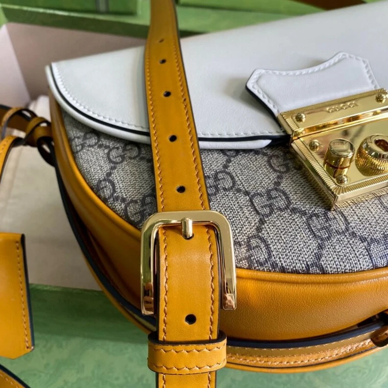 Kitlife Beige and Gucci Padlock Small Shoulder Bag White