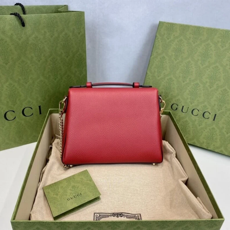 Louis vuitton locations 6.25cm (a Gucci Red Leather Interlocking GG Clasp Convertible Bag