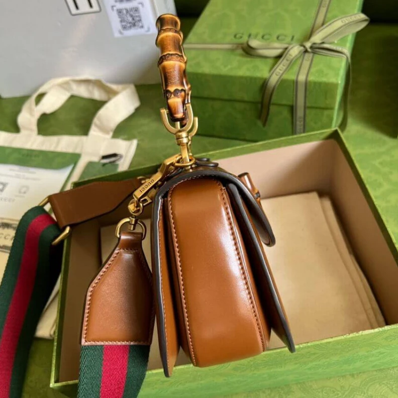 Top lv Gucci Small Top Handle Bag with Bamboo Cuir