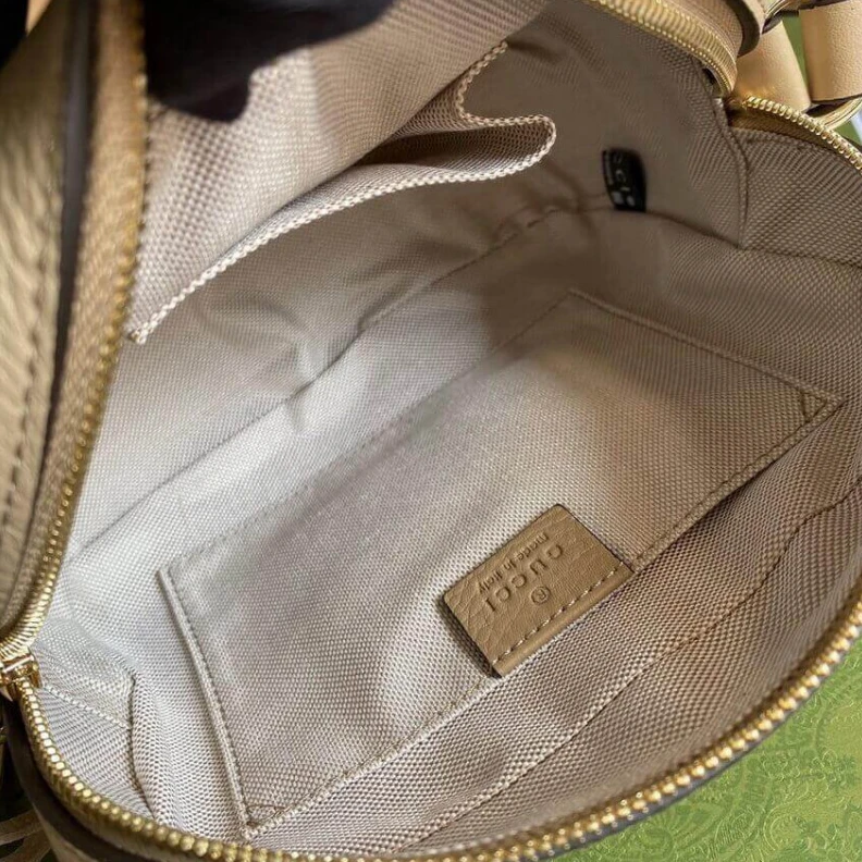 Louis vuitton locations Top zip c Gucci Soho Small Leather Disco Bag Beige