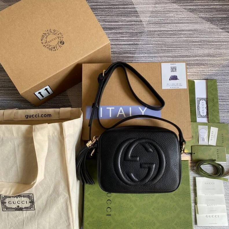 Replica bag Embossed Gucci Soho Small Leather Disco Bag Black