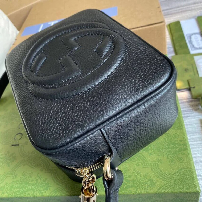 Replica bag Embossed Gucci Soho Small Leather Disco Bag Black