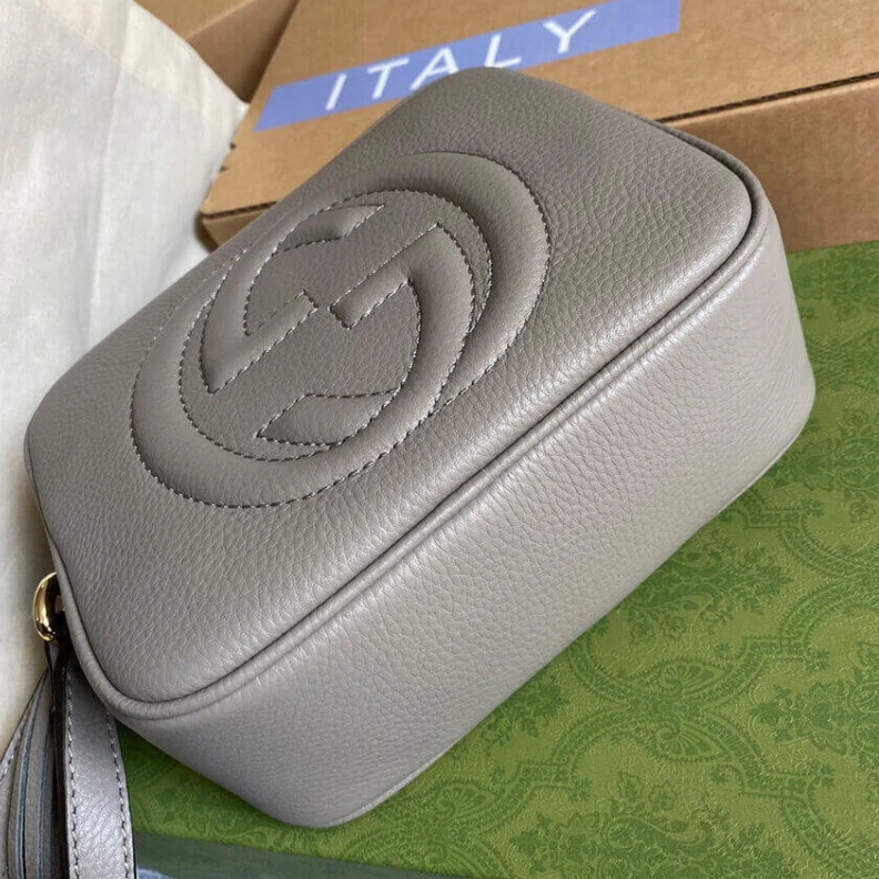 Replica bag A compact Gucci Soho Small Leather Disco Bag Grey