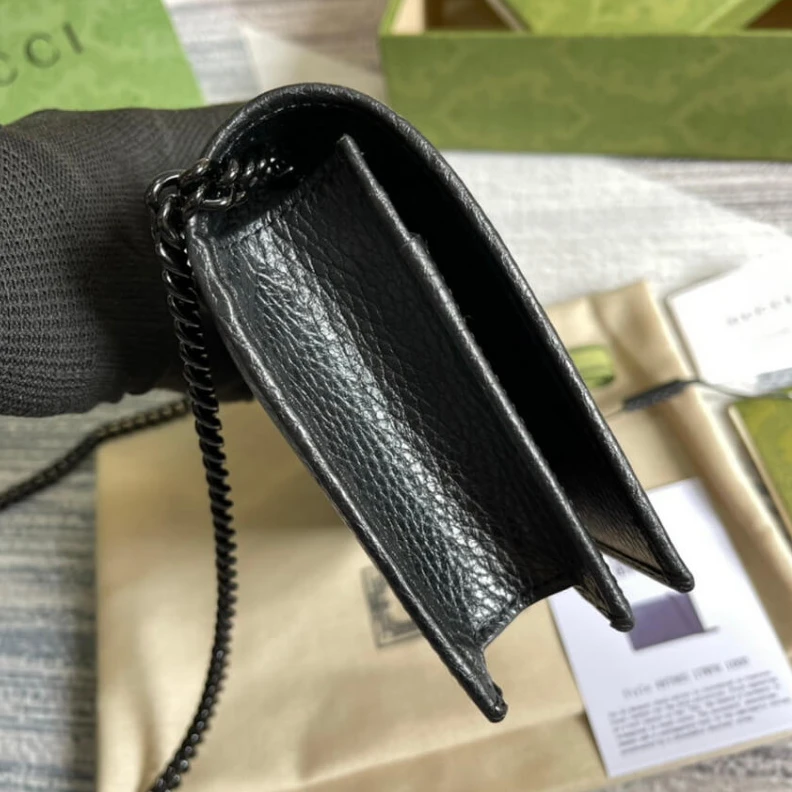 Replica bag Snap butt Gucci Textured Leather GG Marmont Mini Chain Bag