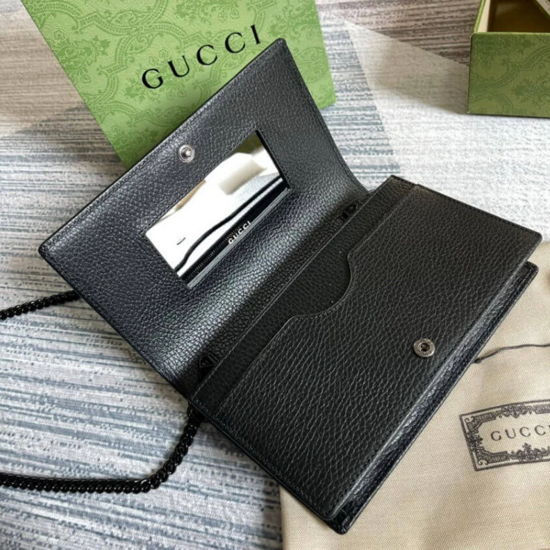 Replica bag Snap butt Gucci Textured Leather GG Marmont Mini Chain Bag