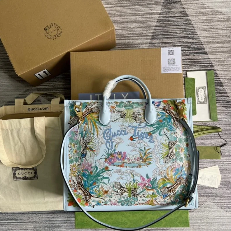 Top lv 38 x 32 x Gucci Tiger Medium Tote Bag