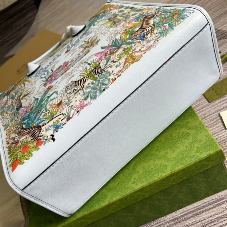 Top lv 38 x 32 x Gucci Tiger Medium Tote Bag