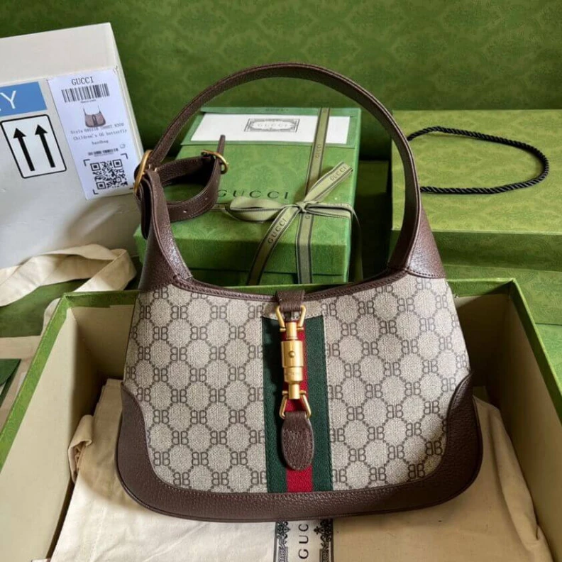 This styl Gucci x Balenciaga Jackie 1961 Small Hobo Bag Coffee