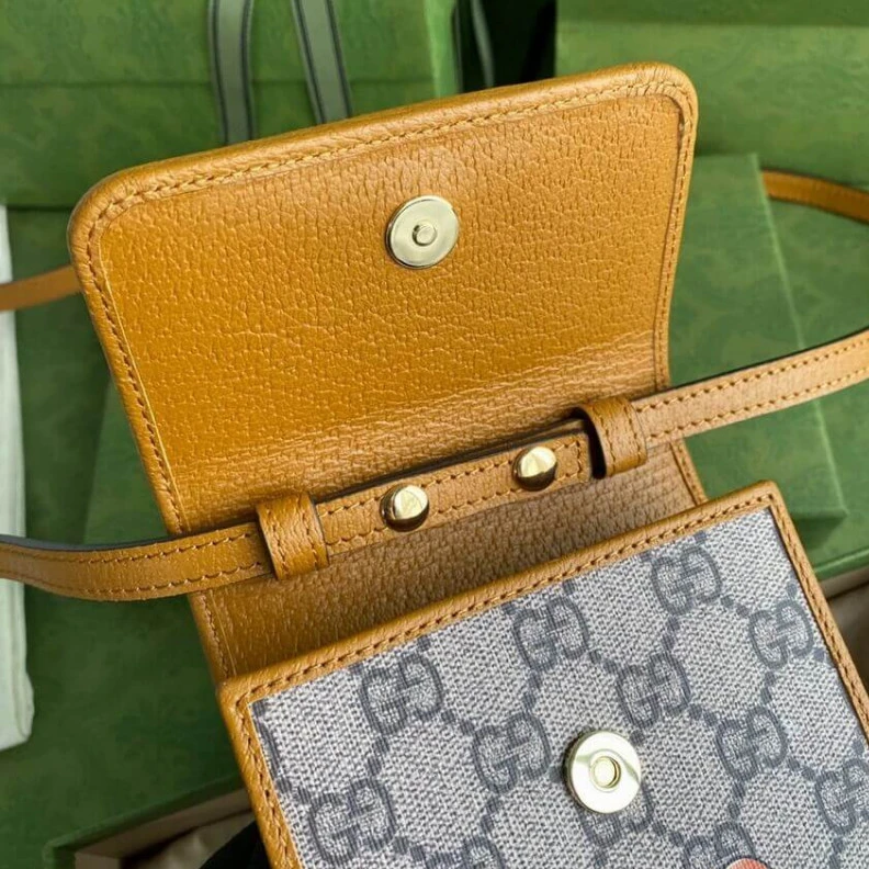 Top lv Beige ebo KAI x Gucci Mini Bag