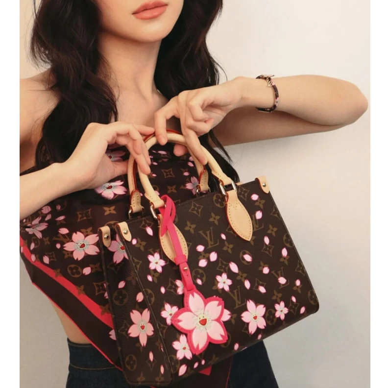 Mythick ru LV x TM OnTheGo PM Cherry Blossom