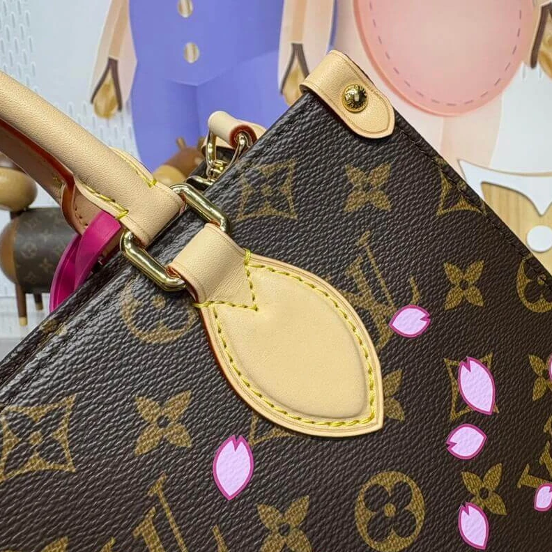 Mythick ru LV x TM OnTheGo PM Cherry Blossom
