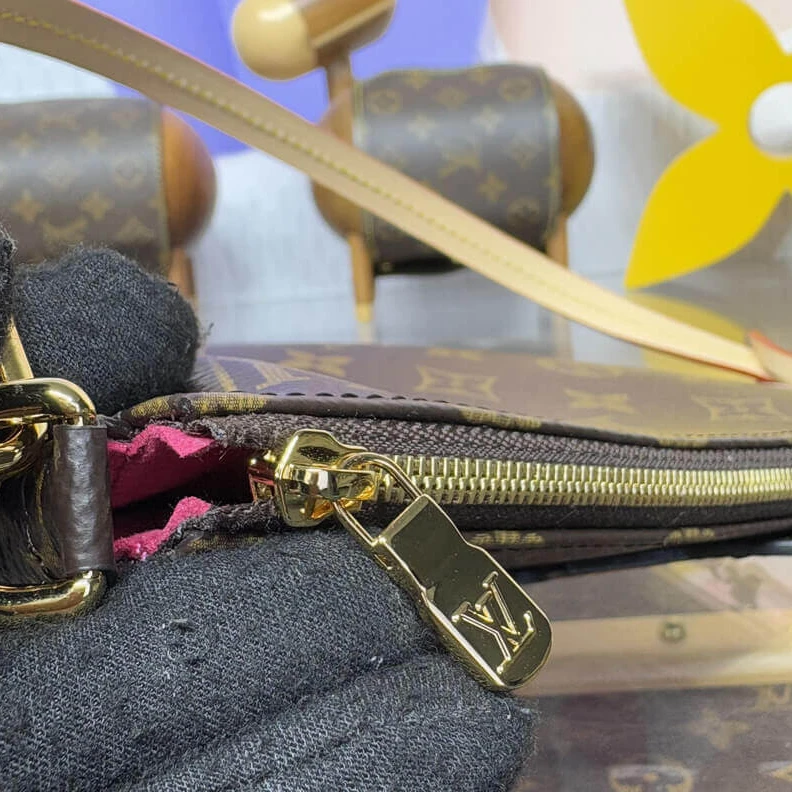 Replica bag LV x TM Pochette Accessoires