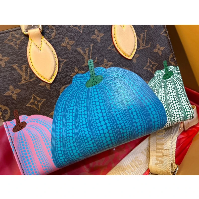 Mythick.ru Inside LV LV x YK OnTheGo PM with Pumpkin Print