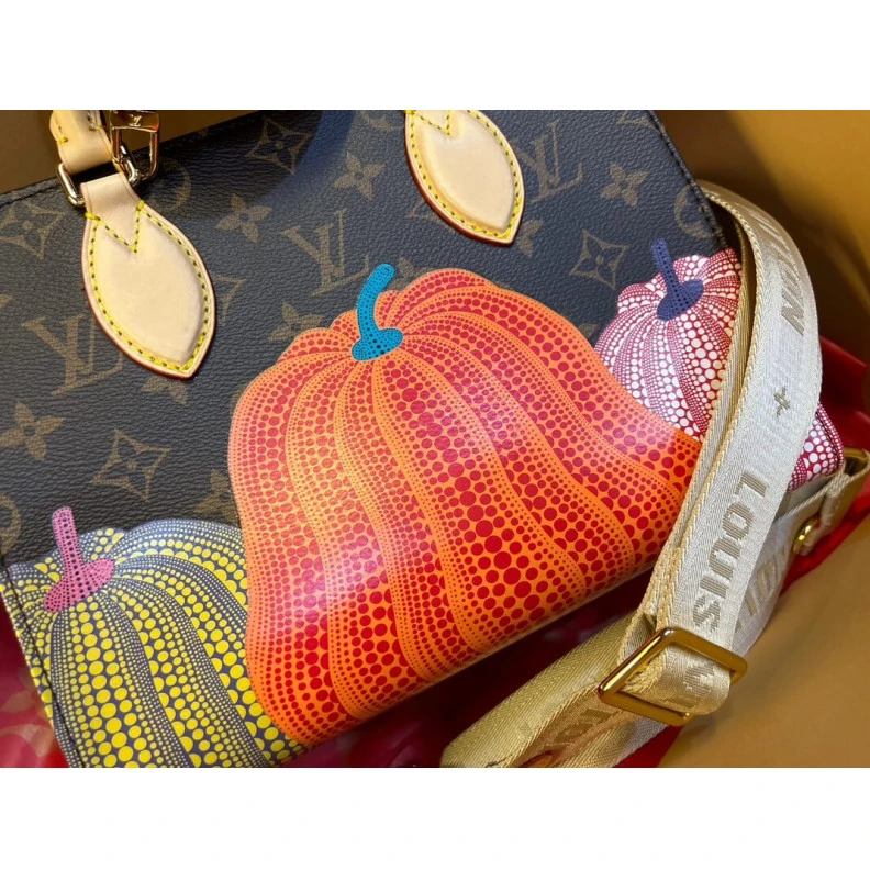 Mythick.ru Inside LV LV x YK OnTheGo PM with Pumpkin Print