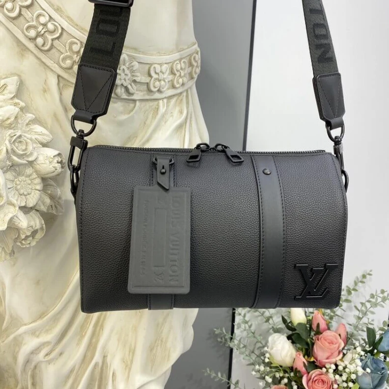 Louis vuitton locations This City Louis Vuitton Aerogram Leather City Keepall Black