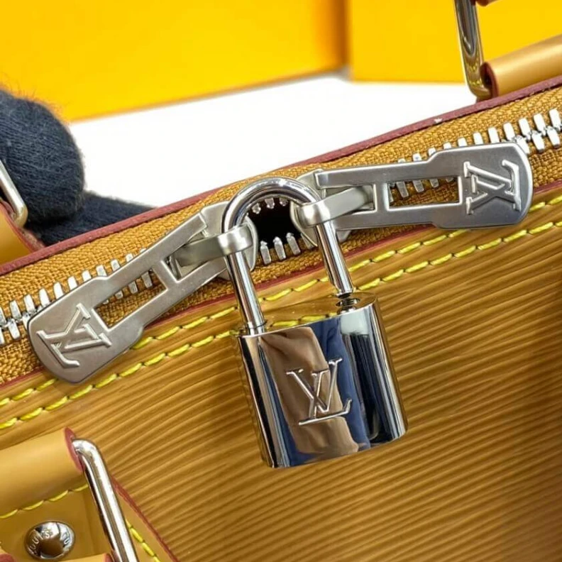 Lv belts replica Padlock Louis Vuitton Alma BB Honey Gold