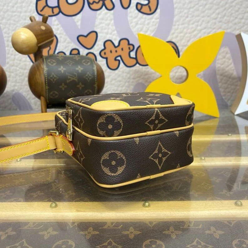 Replica bags Louis Vuitton Amazone Crossbody Bag