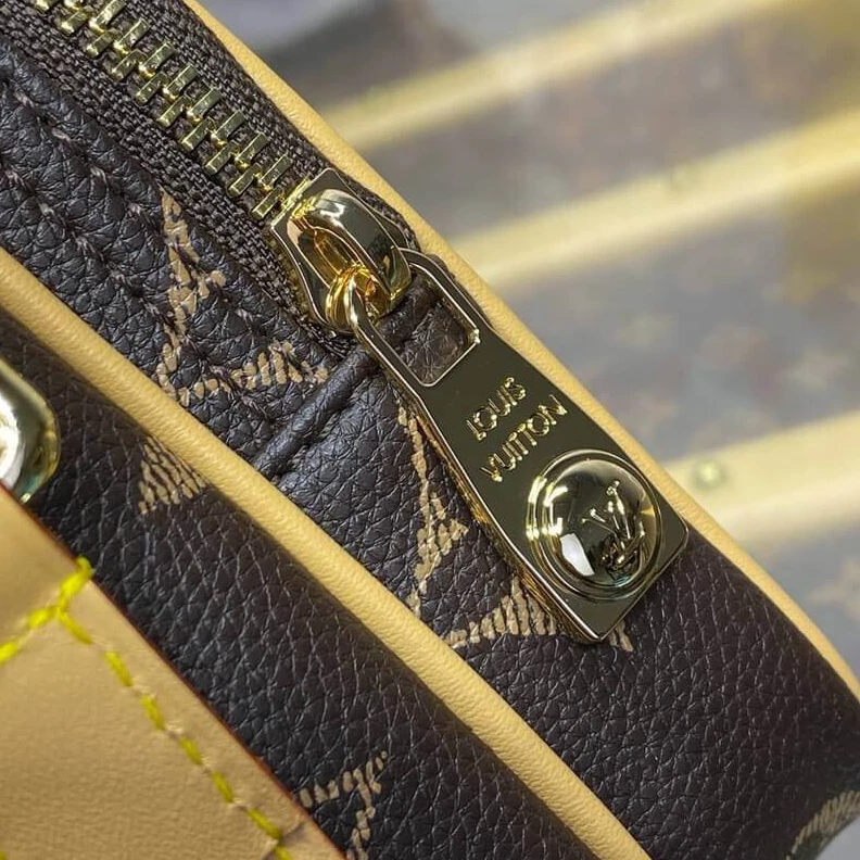 Replica bags Louis Vuitton Amazone Crossbody Bag
