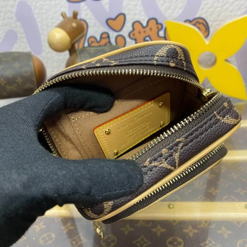 Replica bags Louis Vuitton Amazone Crossbody Bag