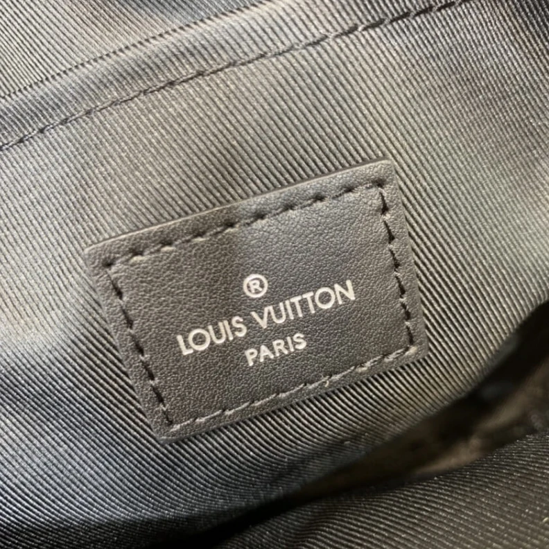 Replica bags <span styl Louis Vuitton Amazone Slingbag
