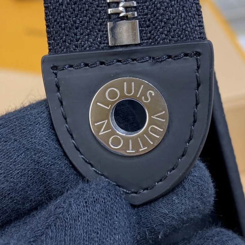 Lv belts replica The Pochet Louis Vuitton Antarctica Damier Graphite 3D Canvas Pochette Voyage