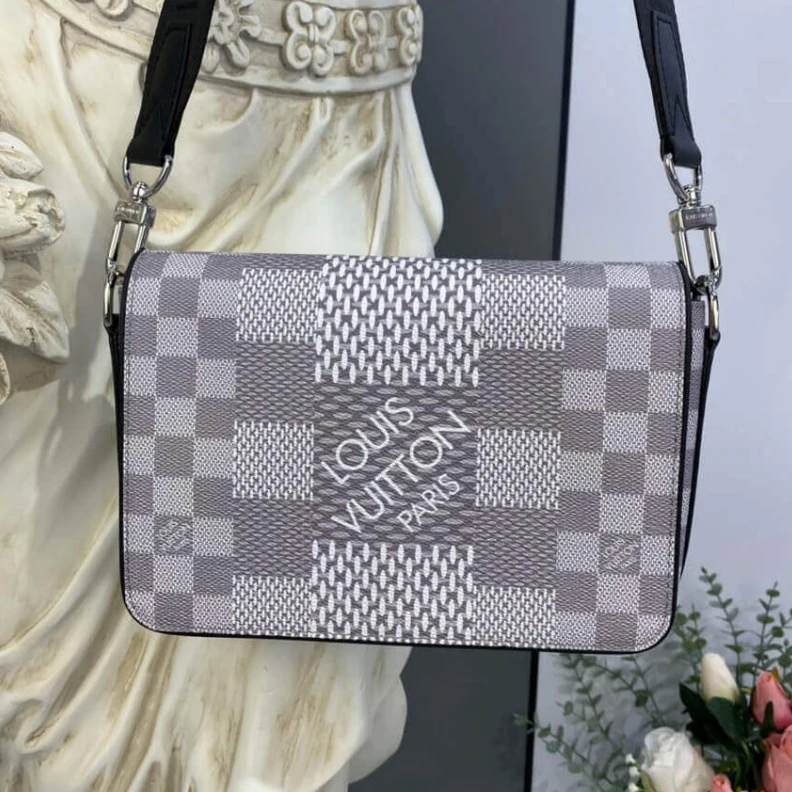 Louis vuitton locations Strap dro Louis Vuitton Antarctica Damier Graphite 3D Canvas Studio Messenger